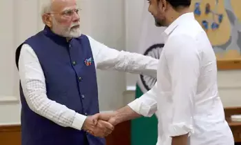 Lokesh Meets Modi: ప్రధాని నరేంద్ర మోదీతో ఏపీ మంత్రి నారా లోకేశ్ భేటీ Lokesh Meets Modi: ప్రధాని నరేంద్ర మోదీతో ఏపీ మంత్రి నారా లోకేశ్ భేటీ