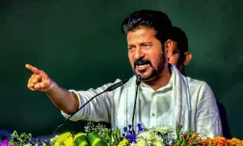 CM Revanth Reddy: అవినీతి ముద్రను తుడిచివేయండి.. అక్రమాలు చేసేవారిని కట్టడి చేయండి: సీఎం రేవంత్ CM Revanth Reddy: అవినీతి ముద్రను తుడిచివేయండి.. అక్రమాలు చేసేవారిని కట్టడి చేయండి: సీఎం రేవంత్