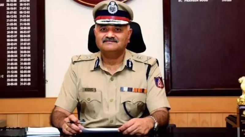 సీబీఐ డైరెక్టర్ ప్రవీణ్ సూద్‌కు అనారోగ్యం.. జూబ్లీహిల్స్‌లోని ఆసుపత్రిలో వైద్యం అందుతోంది.
