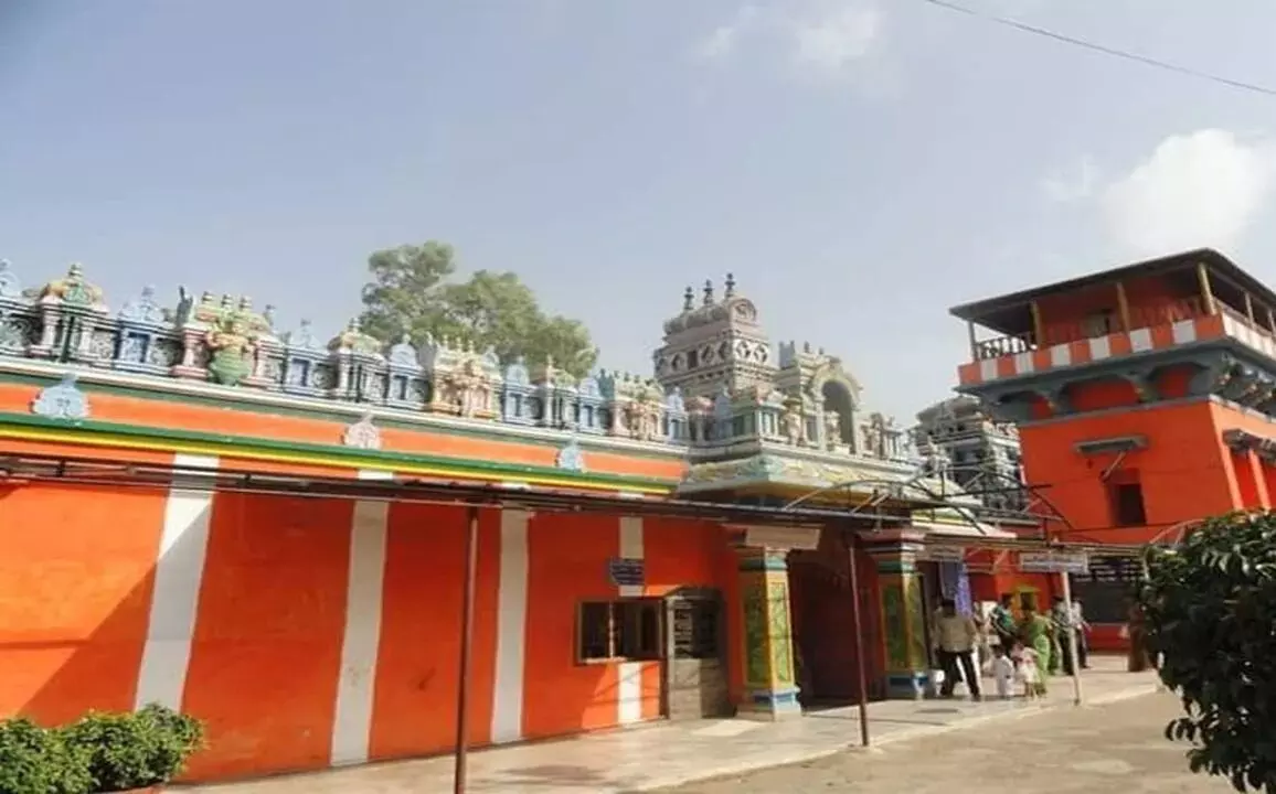 Hanuman Temple: తలకిందులుగా ఉండే హనుమాన్ ఆలయం ఎక్కడ ఉంది Hanuman Temple: తలకిందులుగా ఉండే హనుమాన్ ఆలయం ఎక్కడ ఉంది
