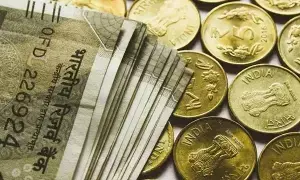 DA Hike : కేంద్ర ఉద్యోగులకు బంపర్ ఆఫర్.. జీతాల పెంపు ఖాయం.. డీఏ 3% పెరిగే అవకాశం! DA Hike : కేంద్ర ఉద్యోగులకు బంపర్ ఆఫర్.. జీతాల పెంపు ఖాయం.. డీఏ 3% పెరిగే అవకాశం!