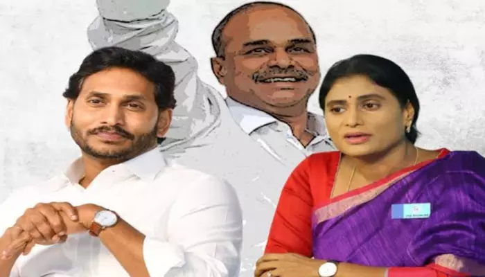 Sharmila: జగన్ బీజేపీతో పొత్తు పెట్టుకున్నాడని షర్మిల ఆరోపణలు, మోదీ దత్తపుత్రుడిగా విమర్శ