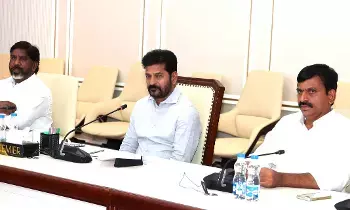 Godavari and Krishna Pushkaralu:  గోదావరి, కృష్ణా పుష్కరాలపై సీఎం రేవంత్ రెడ్డి దృష్టి.. ఘాట్స్ అభివృద్ధికి కీలక సూచనలు Godavari and Krishna Pushkaralu:  గోదావరి, కృష్ణా పుష్కరాలపై సీఎం రేవంత్ రెడ్డి దృష్టి.. ఘాట్స్ అభివృద్ధికి కీలక సూచనలు