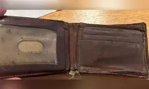 Replacing Your Old Wallet: పాత పర్స్ను మార్చేటప్పుడు ఈ చిట్కాలు పాటిస్తే మస్త్ సంపద Replacing Your Old Wallet: పాత పర్స్ను మార్చేటప్పుడు ఈ చిట్కాలు పాటిస్తే మస్త్ సంపద