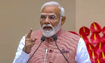 PM Modi: ప్రధాని మోదీ: జీఎస్టీ మార్పులతో ప్రజలపై భారం తగ్గనుంది PM Modi: ప్రధాని మోదీ: జీఎస్టీ మార్పులతో ప్రజలపై భారం తగ్గనుంది