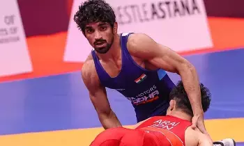 World Wrestling Championships 2025:  అధిక బరువు ఎఫెక్ట్.. వరల్డ్ చాంపియన్‌‌‌‌‌‌‌‌షిప్ నుంచి ఇండియా రెజ్లర్‌‌‌‌‌‌‌‌‌‌‌‌‌ఔట్