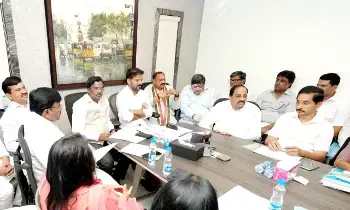 Jubilee Hills By-election: జూబ్లీహిల్స్ ఉప ఎన్నిక: గెలిచి తీరాలని సీఎం రేవంత్ రెడ్డి ఆదేశం Jubilee Hills By-election: జూబ్లీహిల్స్ ఉప ఎన్నిక: గెలిచి తీరాలని సీఎం రేవంత్ రెడ్డి ఆదేశం