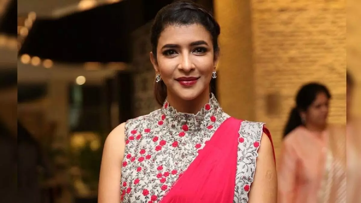 Actress Manchu Lakshmi: ఇదే క్వశ్చన్ మహేశ్ బాబును అడిగే ధైర్యం ఉందా..?