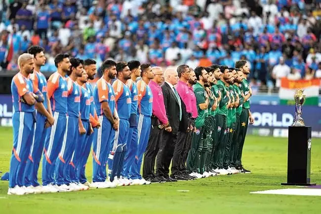 Asia Cup Handshake Controversy: ఆసియా కప్ షేక్ హ్యాండ్ వివాదం.. రిఫరీని తొలగించాలని పాక్ డిమాండ్
