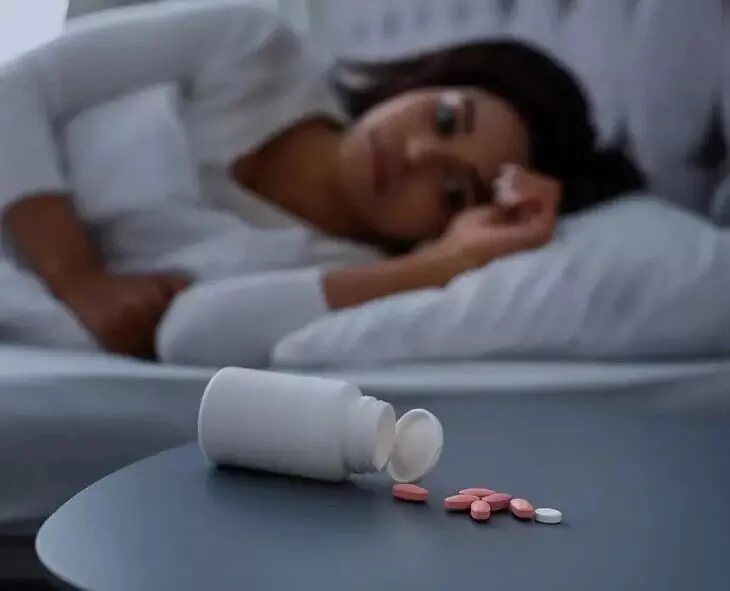 Sleeping Pills: నిద్ర మాత్రలు వాడుతున్నారా?