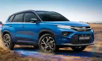 Toyota Hyryder : క్రెటాకి దడ పుట్టిస్తున్న ఈ కారు.. మూడు ఏళ్లలో 1.6 లక్షలు సేల్ Toyota Hyryder : క్రెటాకి దడ పుట్టిస్తున్న ఈ కారు.. మూడు ఏళ్లలో 1.6 లక్షలు సేల్