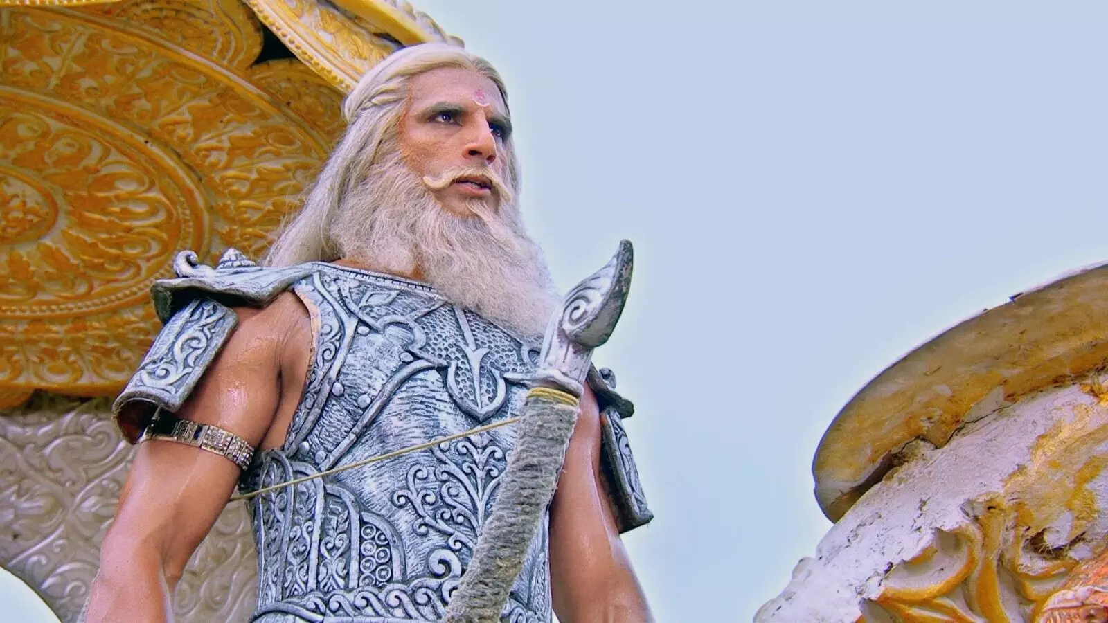 Bhishma : భీష్ముడు యుద్ధంలో ధర్మం పక్షం వహించకుండా కౌరవుల పక్షాన ఎందుకు నిలబడ్డాడు?