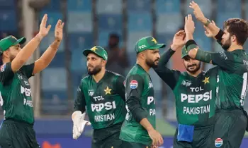 Asia Cup 2025: సూపర్ 4కు పాకిస్తాన్..మరోసారి హై ఓల్టేజ్ మ్యాచ్ Asia Cup 2025: సూపర్ 4కు పాకిస్తాన్..మరోసారి హై ఓల్టేజ్ మ్యాచ్