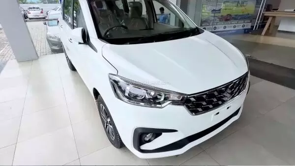 Maruti : ఈ పండగ సీజన్‌లో కొత్త కారు కొనాలనుకుంటున్నారా? అయితే మారుతి ఈ ఆఫర్ మిస్ కావద్దు