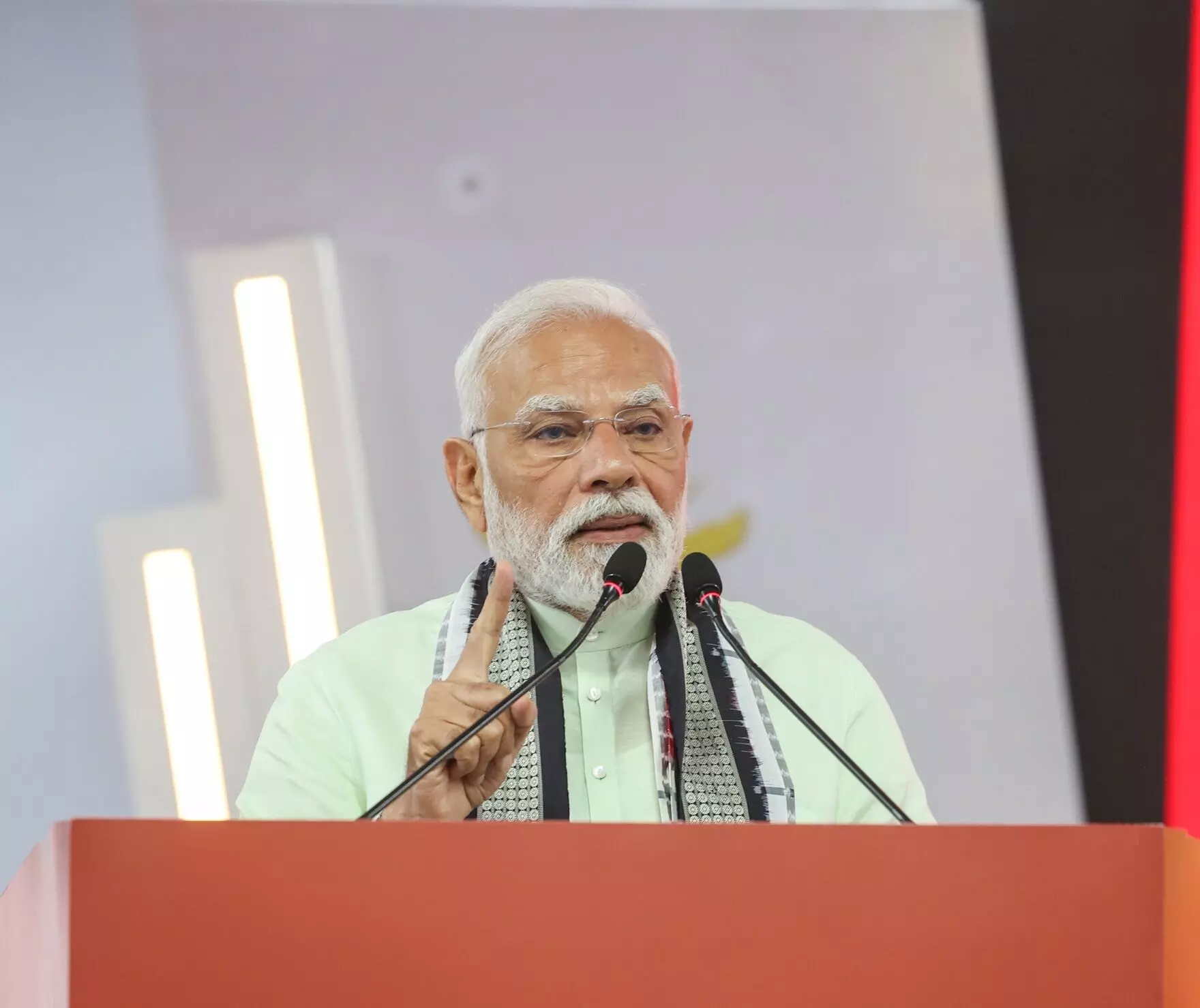 PM Modi: విదేశాలపై ఆధారపడటం మన ప్రధాన సమస్య: హెచ్1బీ వీసా ఫీజు పెంపు నేపథ్యంలో మోదీ కీలక వ్యాఖ్యలు PM Modi: విదేశాలపై ఆధారపడటం మన ప్రధాన సమస్య: హెచ్1బీ వీసా ఫీజు పెంపు నేపథ్యంలో మోదీ కీలక వ్యాఖ్యలు
