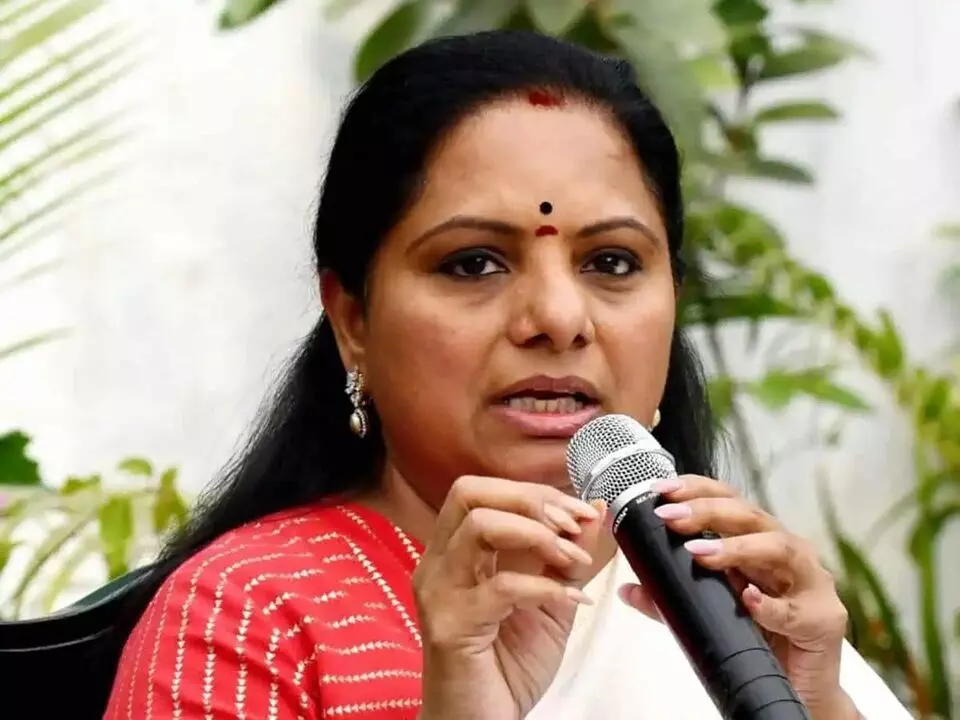 Kavitha: రాజకీయాల్లో అవకాశాలు ఎవరూ ఇవ్వరు… పోరాడుతూ ముందుకెళ్లాలి: కవిత