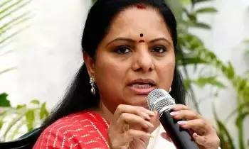 Kavitha: రాజకీయాల్లో అవకాశాలు ఎవరూ ఇవ్వరు… పోరాడుతూ ముందుకెళ్లాలి: కవిత Kavitha: రాజకీయాల్లో అవకాశాలు ఎవరూ ఇవ్వరు… పోరాడుతూ ముందుకెళ్లాలి: కవిత