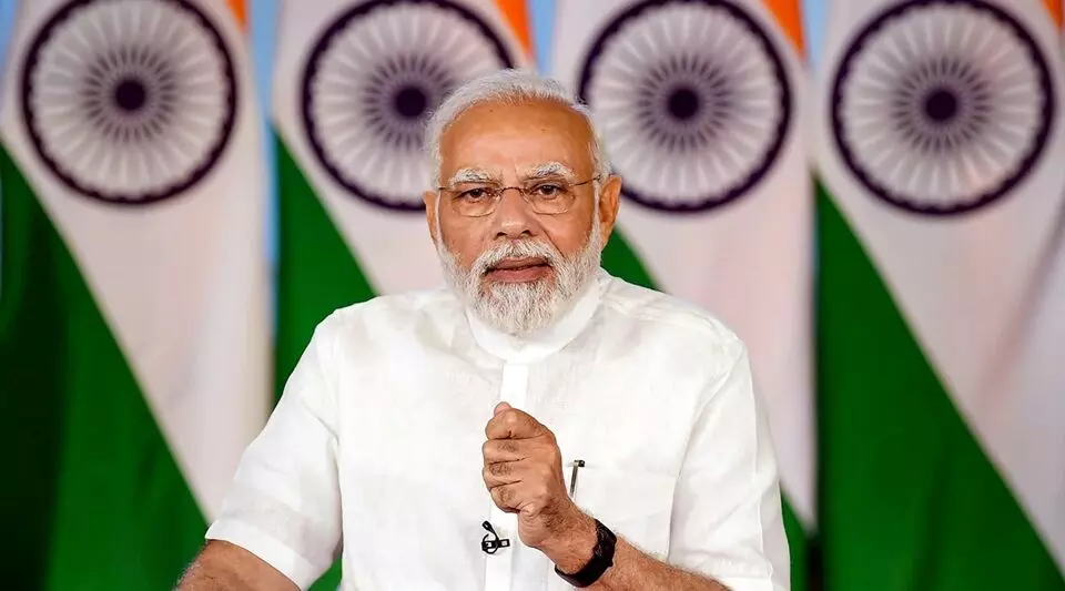 PM Modi: స్వదేశీ ఉత్పత్తులనే కొనాలి, విక్రయించాలి: ప్రధాని మోదీ పిలుపు