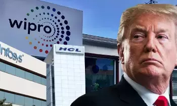 Donald Trump : ఐటీ రంగంపై ట్రంప్ దాడి.. వీసా ఫీజులు పెంచడంతో కంపెనీలకు భారీ నష్టం Donald Trump : ఐటీ రంగంపై ట్రంప్ దాడి.. వీసా ఫీజులు పెంచడంతో కంపెనీలకు భారీ నష్టం