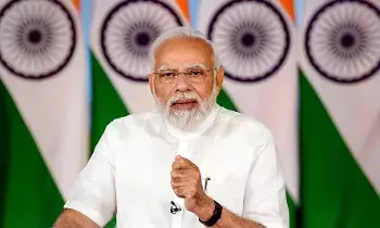 PM Modi: స్వదేశీ ఉత్పత్తులనే కొనాలి, విక్రయించాలి: ప్రధాని మోదీ పిలుపు PM Modi: స్వదేశీ ఉత్పత్తులనే కొనాలి, విక్రయించాలి: ప్రధాని మోదీ పిలుపు