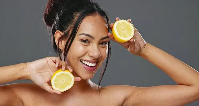 Lemon: జిడ్డు  చర్మానిని నిమ్మకాయ బెస్ట్.. కానీ ఇలా వాడొద్దు