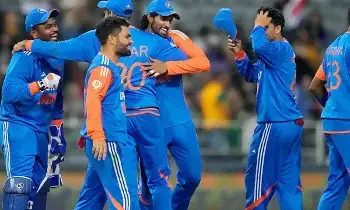 ICC T20 Rankings: ఐసీసీ టీ20 ర్యాంకింగ్స్ లో తిరుగులేని భారత్..టాప్ ప్లేసులన్నీ మనవే ICC T20 Rankings: ఐసీసీ టీ20 ర్యాంకింగ్స్ లో తిరుగులేని భారత్..టాప్ ప్లేసులన్నీ మనవే