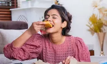 Fertility Issues: ఫాస్ట్ఫుడ్తో సంతానోత్పత్తి సమస్యలు.. తస్మాత్ జాగ్రత్త! Fertility Issues: ఫాస్ట్ఫుడ్తో సంతానోత్పత్తి సమస్యలు.. తస్మాత్ జాగ్రత్త!