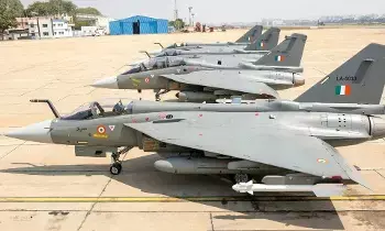 Tejas fighter jets: రూ.62,370 కోట్లతో 97 తేజస్ యుద్ధ విమానాల కొనుగోలు.. HALతో రక్షణ శాఖ ఒప్పందం Tejas fighter jets: రూ.62,370 కోట్లతో 97 తేజస్ యుద్ధ విమానాల కొనుగోలు.. HALతో రక్షణ శాఖ ఒప్పందం