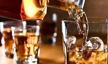 Liquor Sales : జెన్ జెడ్ దెబ్బ..ఎయిర్పోర్ట్స్లో రికార్డులు బద్దలు కొడుతున్న లిక్కర్ సేల్స్ Liquor Sales : జెన్ జెడ్ దెబ్బ..ఎయిర్పోర్ట్స్లో రికార్డులు బద్దలు కొడుతున్న లిక్కర్ సేల్స్