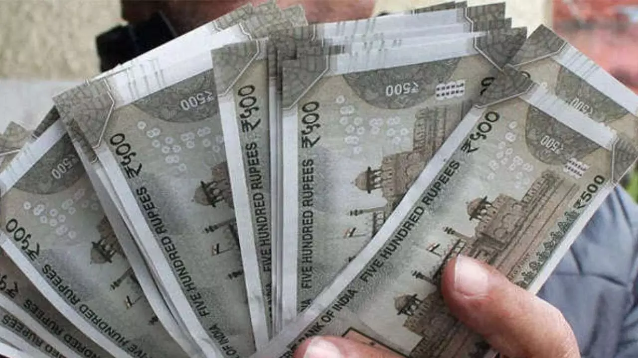 New Rules from October 1 : యూపీఐ, ఎల్పీజీ, వడ్డీ రేట్లు.. అక్టోబర్ 1 నుంచి కొత్త రూల్స్