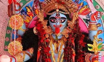 Kali Puja: ఇంట్లో కాళీ పూజ చేయవచ్చా.. ? శాస్త్రాలు ఏమి చెబుతున్నాయి.. Kali Puja: ఇంట్లో కాళీ పూజ చేయవచ్చా.. ? శాస్త్రాలు ఏమి చెబుతున్నాయి..