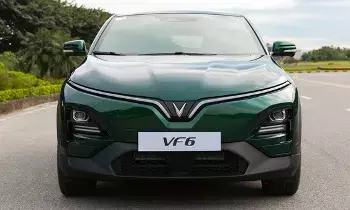 VinFast : విన్ ఫాస్ట్ ఇండియాలో సంచలనం.. కార్ల సర్వీసింగ్ కోసం కాస్ట్రాల్‎తో ఒప్పందం