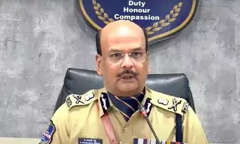 TG DGP Shivadher Reddy: స్థానిక సంస్థల ఎన్నికలు ప్రశాంతంగా నిర్వహించేందుకు అన్ని ఏర్పాట్లు: టీజీ డీజీపీ శివధర్ రెడ్డి TG DGP Shivadher Reddy: స్థానిక సంస్థల ఎన్నికలు ప్రశాంతంగా నిర్వహించేందుకు అన్ని ఏర్పాట్లు: టీజీ డీజీపీ శివధర్ రెడ్డి