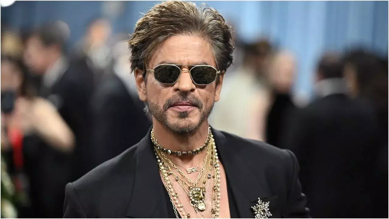 Shah Rukh Khan : బాలీవుడ్ బాద్‌షా ఖాతాలో రూ. 12,490 కోట్లు.. హురూన్ రిచ్ లిస్ట్‌లో చేరిన షారుఖ్ ఖాన్