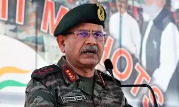 Army Chief General Upendra Dwivedi: సీమాంతర ఉగ్రవాదం ఆపకపోతే అస్తిత్వమే మాయం: పాక్కు భారత ఆర్మీ చీఫ్ హెచ్చరిక Army Chief General Upendra Dwivedi: సీమాంతర ఉగ్రవాదం ఆపకపోతే అస్తిత్వమే మాయం: పాక్కు భారత ఆర్మీ చీఫ్ హెచ్చరిక
