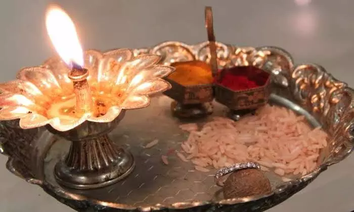 Aarti Be Offered to God: దేవుడికి ఎన్నిసార్లు హారతి ఇవ్వాలి?