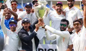 Irani Cup: మూడోసారి విధర్భదే ఇరానీ కప్..రెస్టాఫ్ ఇండియాపై గ్రాండ్ విక్టరీ Irani Cup: మూడోసారి విధర్భదే ఇరానీ కప్..రెస్టాఫ్ ఇండియాపై గ్రాండ్ విక్టరీ