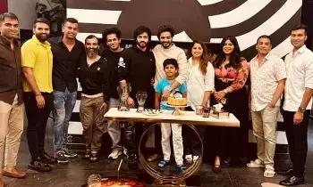 Mirai Team: మిరాయ్ టీంకు పార్టీ ఇచ్చిన దిల్ రాజ్ Mirai Team: మిరాయ్ టీంకు పార్టీ ఇచ్చిన దిల్ రాజ్