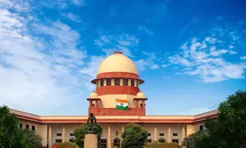 Supreme Court: బీసీ రిజర్వేషన్లపై పిటిషన్ను కొట్టివేసిన సుప్రీంకోర్టు Supreme Court: బీసీ రిజర్వేషన్లపై పిటిషన్ను కొట్టివేసిన సుప్రీంకోర్టు