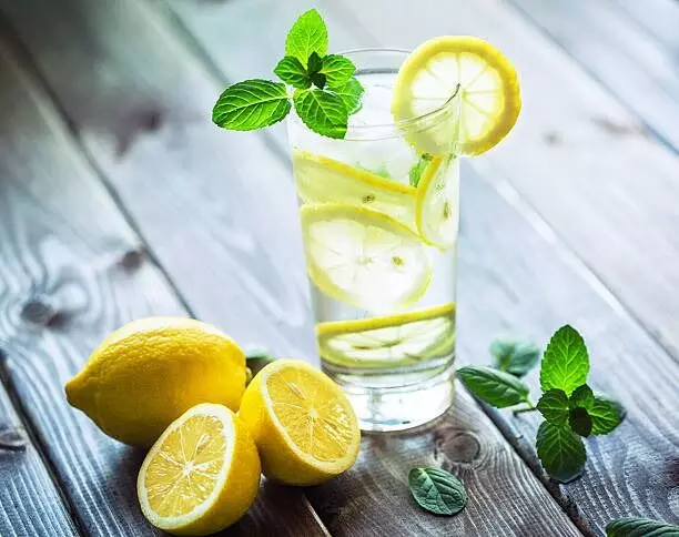 Kidney Stones: నిమ్మ రసం కిడ్నీల్లో  రాళ్లు నివారిస్తుందా.?