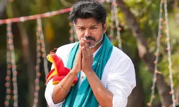 TVK Chief Vijay: టీవీకే అధినేత విజయ్ కరూర్ తొక్కిసలాట ఘటనపై SIT దర్యాప్తును సవాల్ చేస్తూ సుప్రీంకోర్టులో పిటిషన్ దాఖలు TVK Chief Vijay: టీవీకే అధినేత విజయ్ కరూర్ తొక్కిసలాట ఘటనపై SIT దర్యాప్తును సవాల్ చేస్తూ సుప్రీంకోర్టులో పిటిషన్ దాఖలు