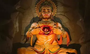 Lord Hanumans Blessings: హనుమంతుని అనుగ్రహం సులభంగా పొందడం ఎలా..? 6 శక్తివంతమైన చిట్కాలు ఇవే.. Lord Hanumans Blessings: హనుమంతుని అనుగ్రహం సులభంగా పొందడం ఎలా..? 6 శక్తివంతమైన చిట్కాలు ఇవే..