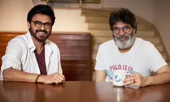 Venky Mama Movie: మాటల మాంత్రికుడితో వెంకీ మామ మూవీ.. అప్డేట్ ఇచ్చిన నిర్మాత Venky Mama Movie: మాటల మాంత్రికుడితో వెంకీ మామ మూవీ.. అప్డేట్ ఇచ్చిన నిర్మాత