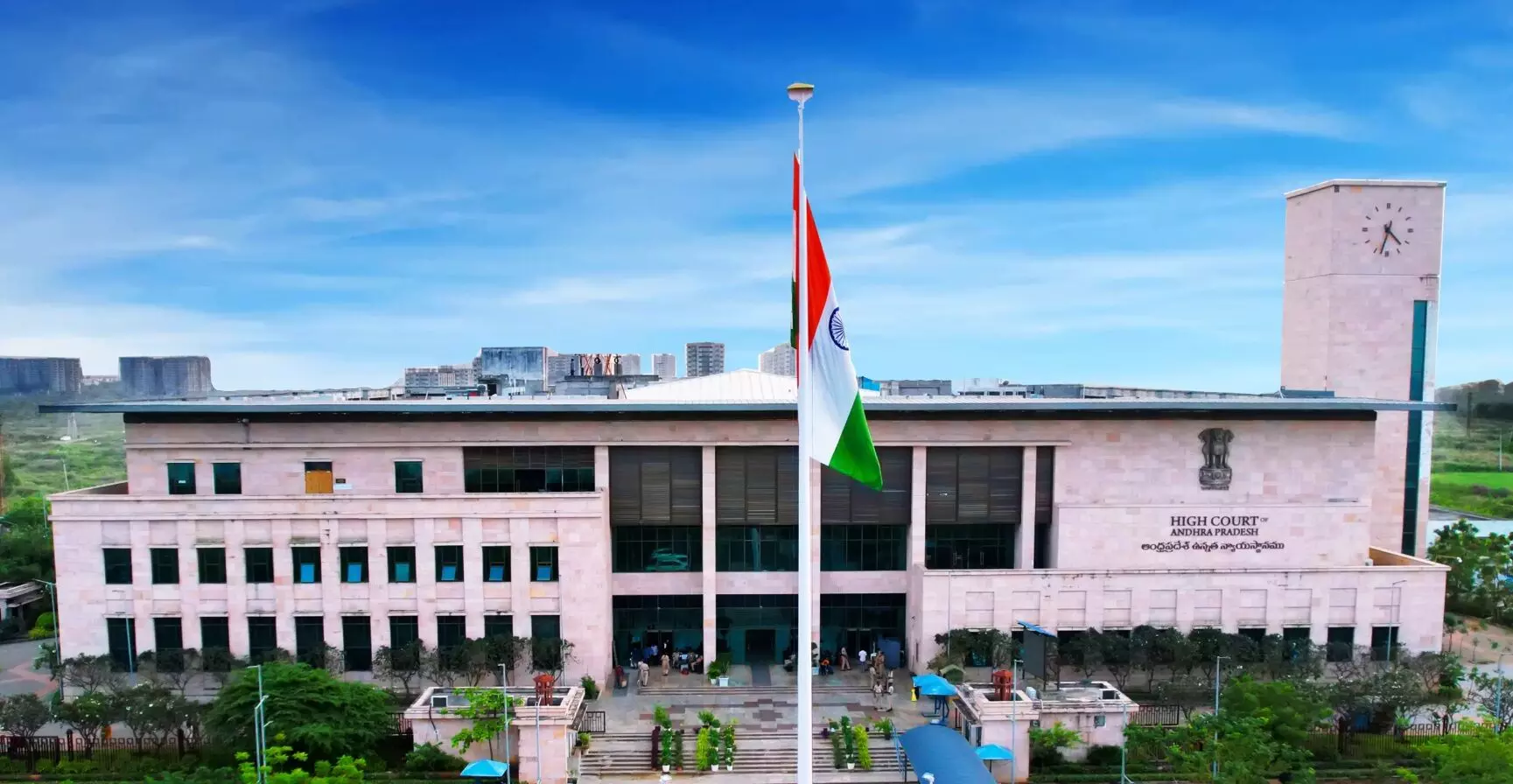 AP High Court: ఏపీ హైకోర్టు: వైద్య కళాశాలల పీపీపీ మోడల్పై తాత్కాలిక ఆంక్షలు రద్దు AP High Court: ఏపీ హైకోర్టు: వైద్య కళాశాలల పీపీపీ మోడల్పై తాత్కాలిక ఆంక్షలు రద్దు