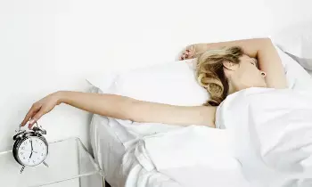Which Side Sleeping Is Better for Health: ఎడమ లేదా కుడి.. ఏ వైపు పడుకోవడం ఆరోగ్యానికి మంచిది..? Which Side Sleeping Is Better for Health: ఎడమ లేదా కుడి.. ఏ వైపు పడుకోవడం ఆరోగ్యానికి మంచిది..?