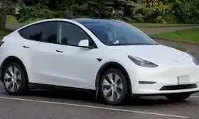 Tesla : డిమాండ్ను పెంచడానికి సరికొత్త వ్యూహం.. ధర తగ్గించి రేంజ్ పెంచిన టెస్లా Tesla : డిమాండ్ను పెంచడానికి సరికొత్త వ్యూహం.. ధర తగ్గించి రేంజ్ పెంచిన టెస్లా