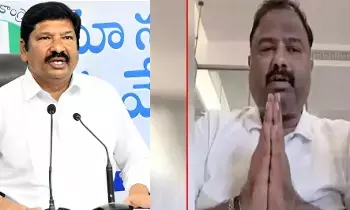 Fake Liquor Scam:  నకిలీ మద్యం కుంభకోణం: మాజీ మంత్రి జోగి రమేశ్ పాత్ర బహిర్గతం – వాట్సాప్ చాట్ లీక్ వెలుగులోకి Fake Liquor Scam:  నకిలీ మద్యం కుంభకోణం: మాజీ మంత్రి జోగి రమేశ్ పాత్ర బహిర్గతం – వాట్సాప్ చాట్ లీక్ వెలుగులోకి