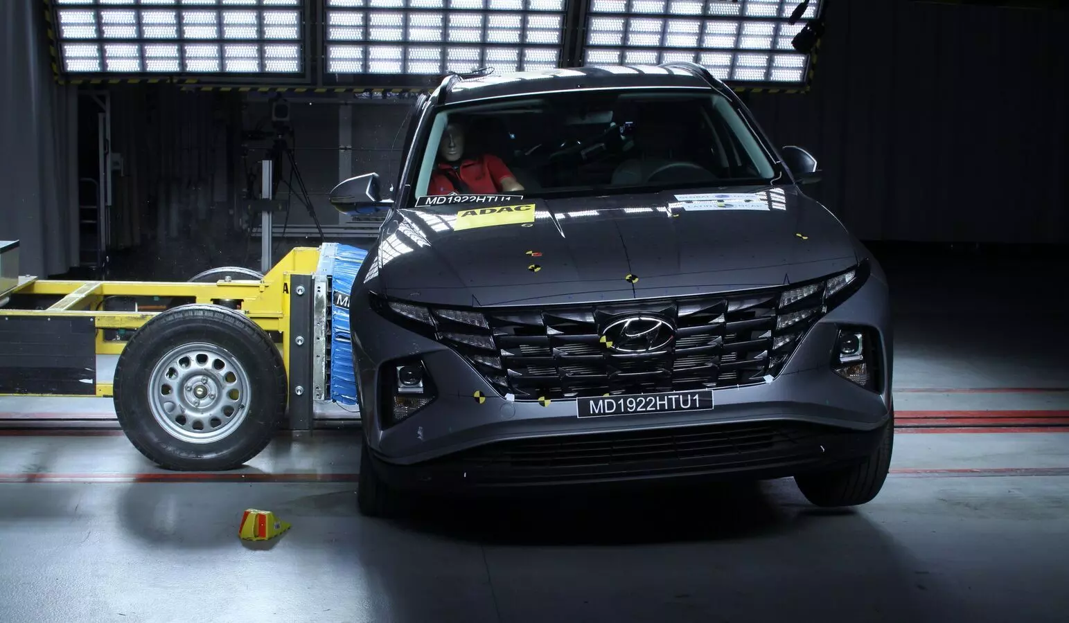 Hyundai Tucson : క్రాష్ టెస్ట్లో జీరో స్టార్ నుంచి ఫుల్ 5 స్టార్కు.. హ్యుందాయ్ టక్సన్ అద్భుతం Hyundai Tucson : క్రాష్ టెస్ట్లో జీరో స్టార్ నుంచి ఫుల్ 5 స్టార్కు.. హ్యుందాయ్ టక్సన్ అద్భుతం