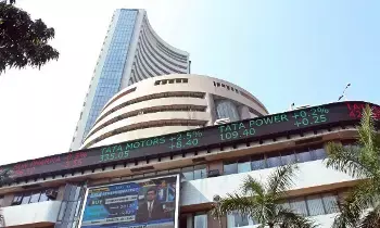 Share Market : షేర్ మార్కెట్ దూకుడు.. సెన్సెక్స్ 350 పాయింట్లు జంప్ Share Market : షేర్ మార్కెట్ దూకుడు.. సెన్సెక్స్ 350 పాయింట్లు జంప్