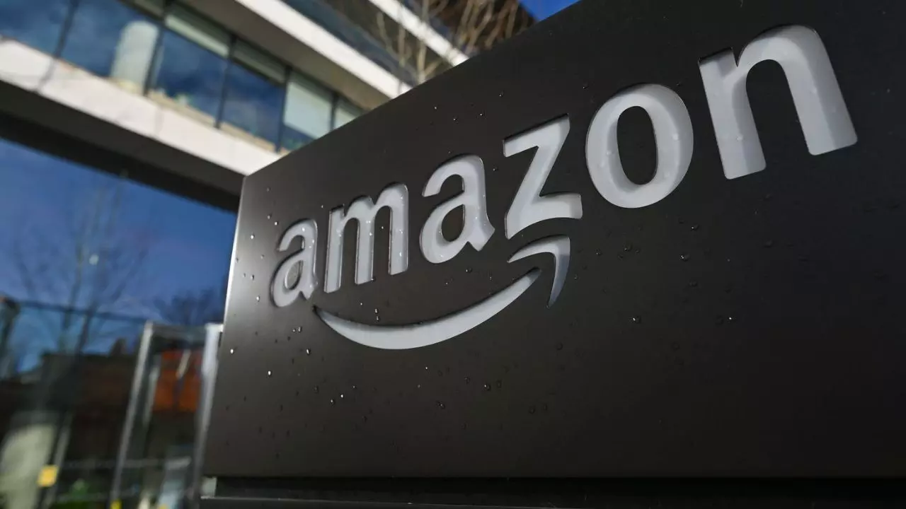 Amazon Layoff : ఉద్యోగాలు ఇచ్చే వారికే షాక్.. హెచ్ఆర్ విభాగంలో భారీ కోతలకు సిద్ధమైన అమెజాన్ Amazon Layoff : ఉద్యోగాలు ఇచ్చే వారికే షాక్.. హెచ్ఆర్ విభాగంలో భారీ కోతలకు సిద్ధమైన అమెజాన్